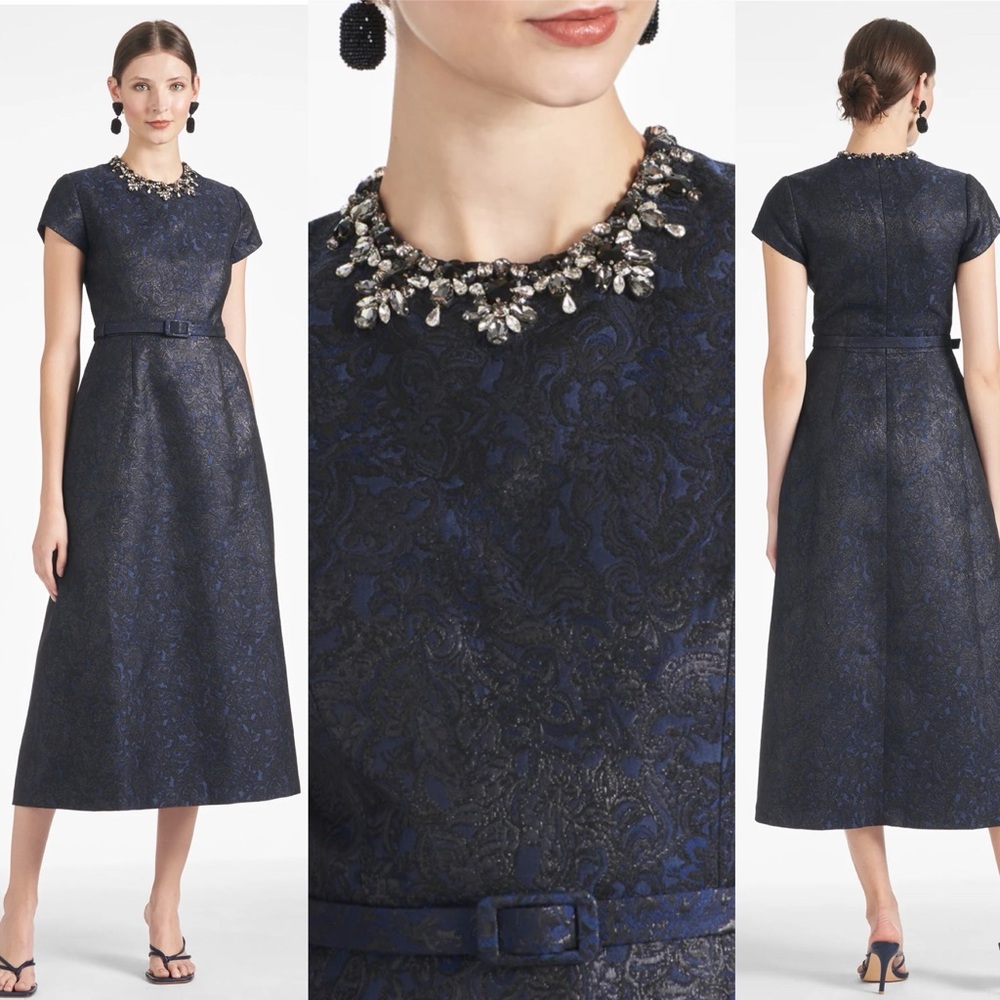 Jacquard Detail Embellished Lace Dress